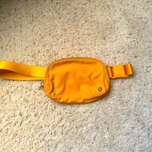 Lululemon beltbag